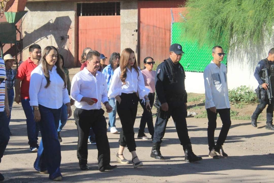 Realizan desfile revolucionario por el 113 Aniversario de la gesta en la sindicatura de Cerro Agudo. El evento fue encabezado por María Elizalde Ruelas y el síndico Rey Remberto Rodríguez.