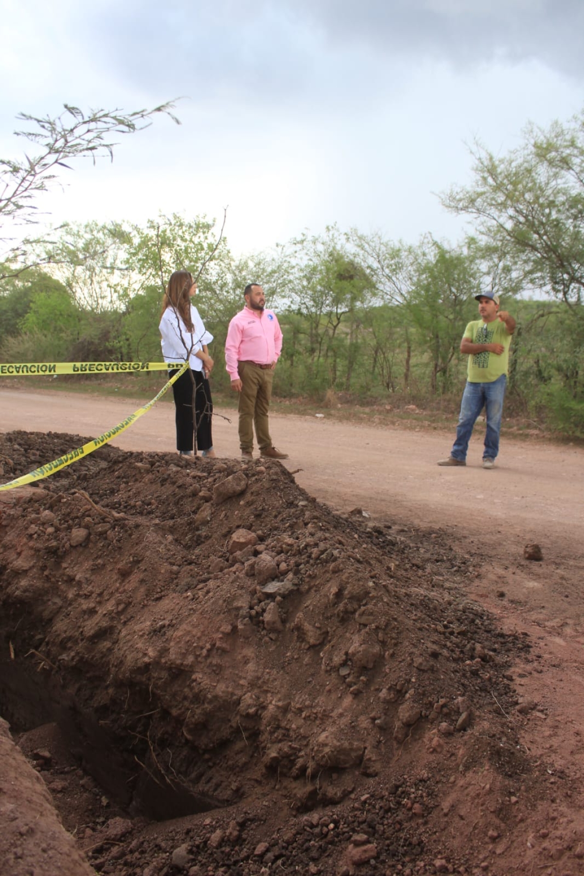 Muy avanzado trabajo del pozo en Los Mazates de los López Mocorito: alcaldesa supervisa trabajos.