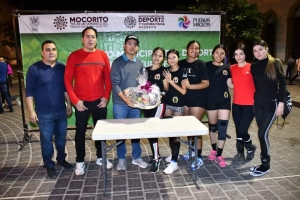 “El Chinal” fue el equipo ganador en el tradicional Torneo de Voleibol Femenil Libre de El Pavo. El encuentro es disputado en el marco de un concurrido “Viernes de Plaza”.