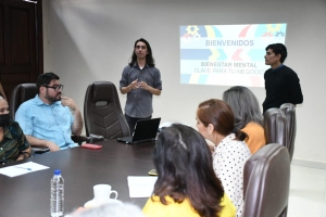 Comerciantes de Mocorito reciben taller sobre Salud Emocional y Mental 