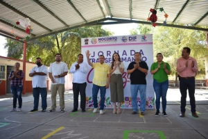 Gobierno de Mocorito lleva servicios a La Guamuchilera 