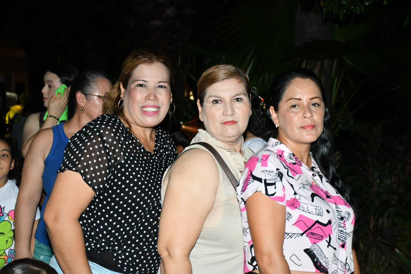 ¡Mocorito disfrutó de una gran noche de Viernes de Plaza!
