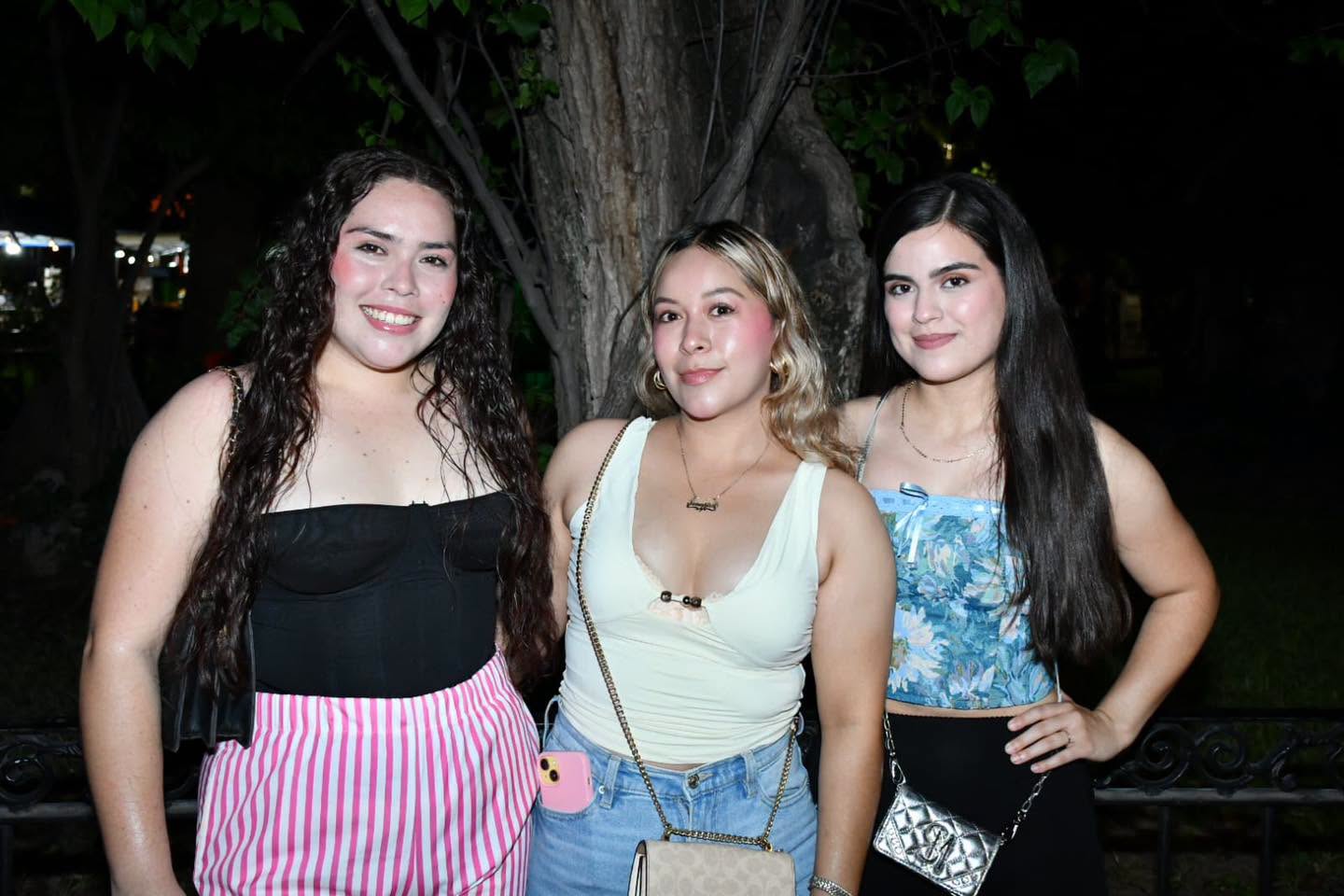 ¡Mocorito disfrutó de una gran noche de Viernes de Plaza!