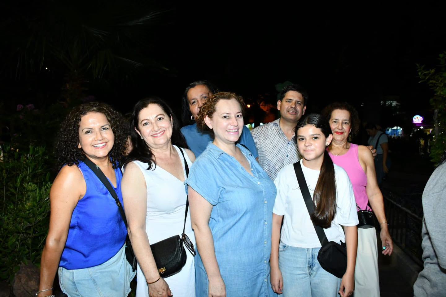 ¡Mocorito disfrutó de una gran noche de Viernes de Plaza!