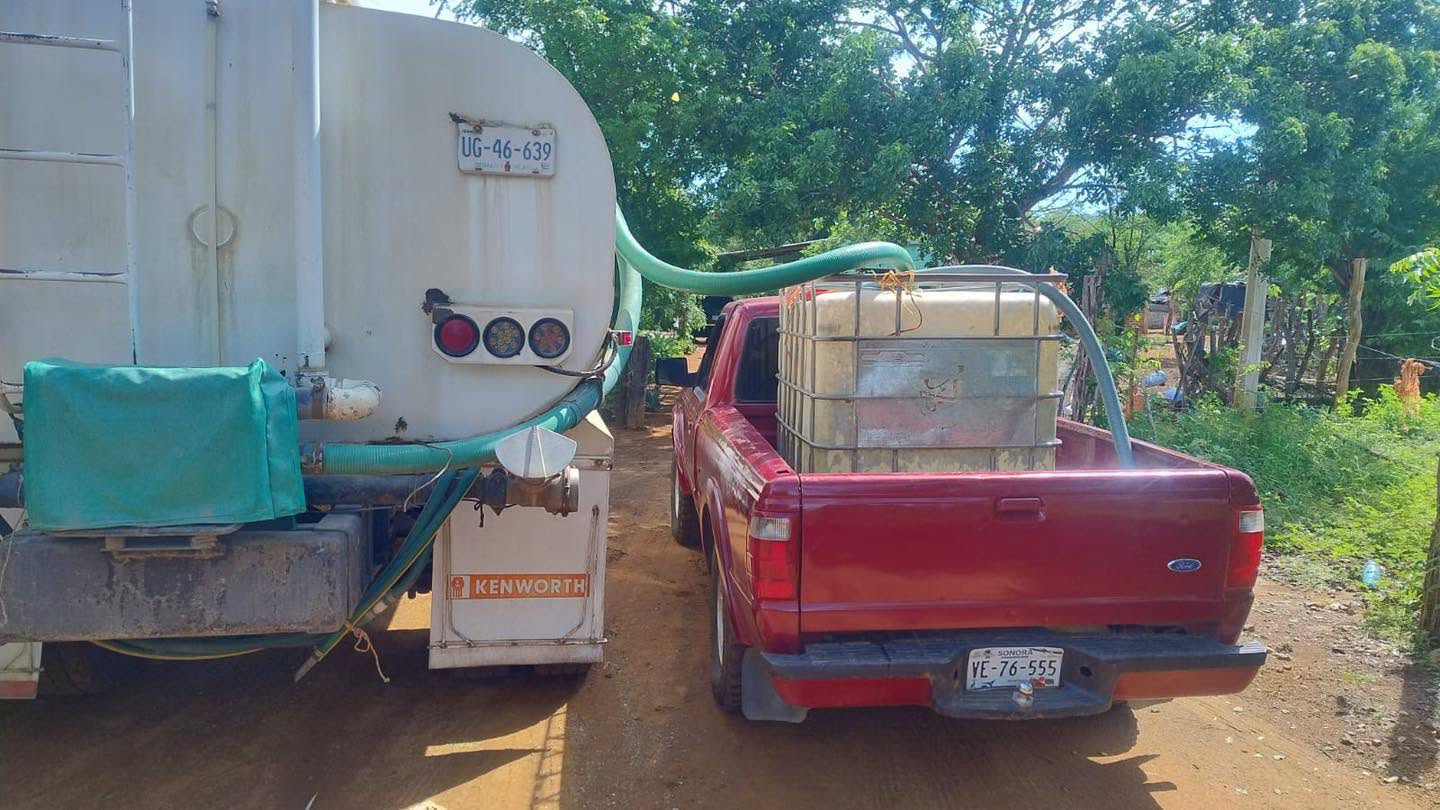JMAPAM ajusta distribución de agua mediante una pipa según sus necesidades
