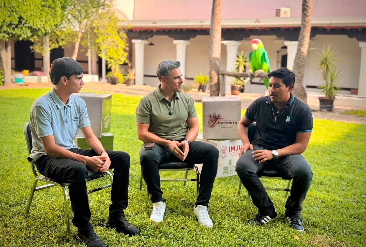 En Corto Con… recibe a dos jóvenes orgullosamente periqueños.