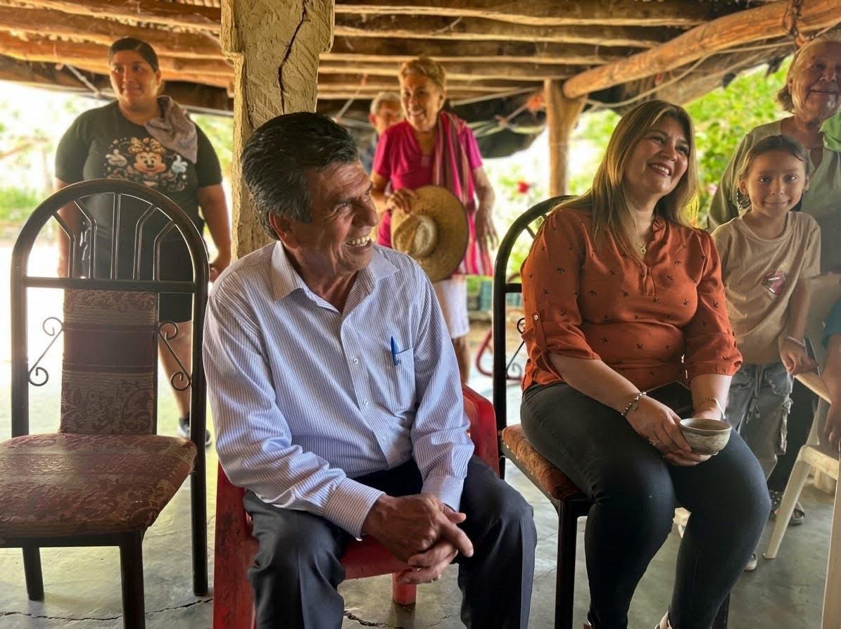 Cumple alcalde Enrique Parra Melecio compromiso con habitantes de Aguapepe y Tepuche