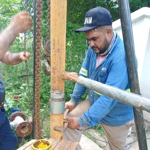 Instala JMAPAM nuevo motor en pozo de Santiago de Comanito