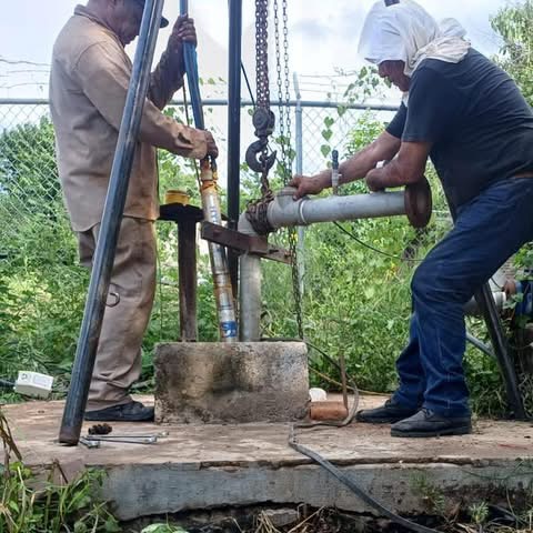 Instala JMAPAM nuevo motor en pozo de Santiago de Comanito